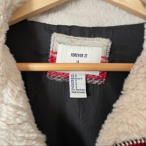 Forever 21 Faux Fur Jacket - Picture 4 of 4